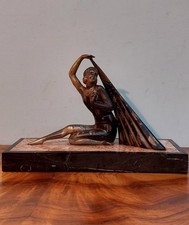 Art Deco Skulptur auf