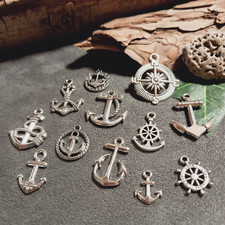 12 Maritime Motive / Kompass