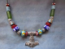 Kette Glasperlen Thors Hammer Metall Wikinger Mittelalter Larp Fibelkette NEU 