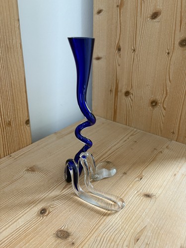 Blauer dekorativer