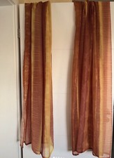 Gardinen = 1 X Mit Schlaufen Und 1 X Großer Schal, Rot-braun-gelblich Gestreift.