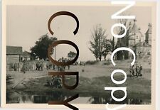 Foto WK 2 Wehrmacht Militärtransport LKW Russland Dorf Pause Rast  #76