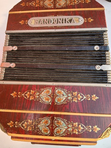 Bandonika gebrauchsspuren - -,