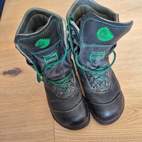Schnittschutzstiefel gebraucht