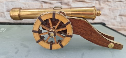 Kanone selbstgebaut aus holz - holz, /