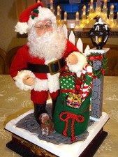 Weihnachtsmann mit Laterne,  Musik, Licht,  Hund, Holiday Scene, OVP, selten