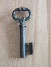 Älterer Korkenzieher Flaschenöffner Schlüssel aus Messing abzugeben