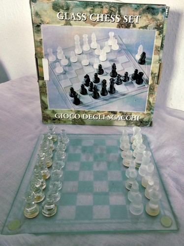 Glass chess set glas - glass,