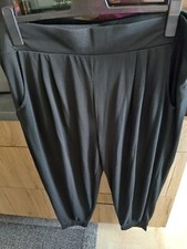 schöne 7/8 Aladin Hose in schwarz von esmara Gr. 52/54/XXL neu