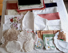 Tisch- Mitteldecke Kissenhülle Deckchen Servietten Stoffe Konvolut 75 St. 5,9kg