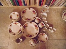 12 Stück zum aussuchen Reproduktion  Royal  Alberts Old Country Rose Essteller