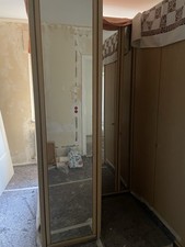 Hochwertige Kleiderschrank