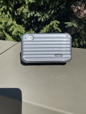 Rimowa Lufthansa  Amenity Kit