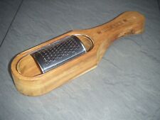 TOP  Edelstahl-  Käsereibe Holzschale mit Griff    *  STERNEKÜCHE  *  wie NEU