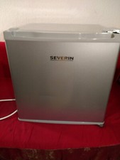 SEVERIN  KB8874 Minikühlschrank Kühlbox mit Kaltlagerfach. 46L
