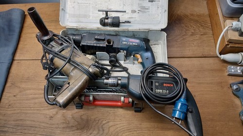 Kleiner konvolut bohrmaschinen - kleiner,