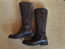 MARC Damen Lederstiefel braun Gr 39  Schnallen / Tasche / Reißverschluss