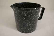 Emaille Becher Kriegsschrott