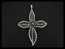 Aussergewöhnliches Brillant