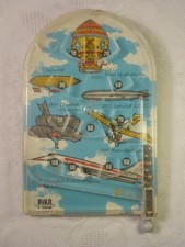 altes DDR Spielzeug Flipper