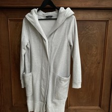 Hellgrauer Sweatshirt