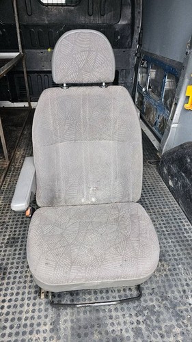 Ford transit 2004 vorne - vorne, links