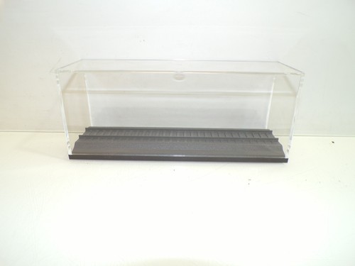 Staubschutzvitrine aus - staubschutzvitrine,
