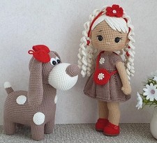 Amigurumi gehäkelte Puppe mit