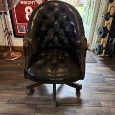 GRÜNER LEDER CHESTERFIELD REGIE KAPITÄNSSTUHL - Lieferung