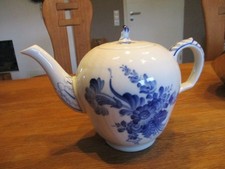 Royal Copenhagen Teekanne Blaue Blume NEU 1788