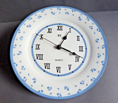 Porzellan*Telleruhr*Wanduhr*K?