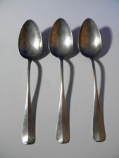 3 große * Vorlege-Löffel *