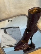  Just The Right Shoe Modell