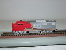 Bachmann H0 amerikanische Diesellok Santa Fee gut & voll funktionsfähig Licht