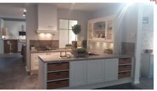 GROSSE LANDHAUS ROMANTIK EINBAUKÜCHE KÜCHE mit Kassettenfront Musterküche magnol