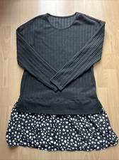 Kleid  für den Abend mit Langen Ärmeln und Volants am Bund