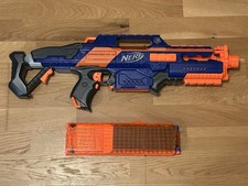 Hasbro Nerf Elite Rapidstrike CS-18 mit unglaublichen 27 Metern Schussweite.