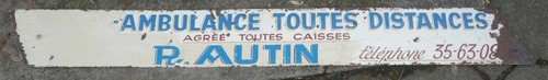 Altes blechschild ambulance - altes,