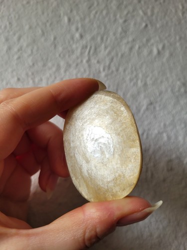 Gem lepidolith muskovit - gem-lepidolith,