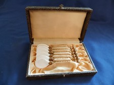 6 russische Kaviarlöffel, vergoldetes Silber mit Laffe aus Perlmutt, schöne Box!