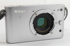Nikon 1 J1 Body silber, sehr guter Zustand