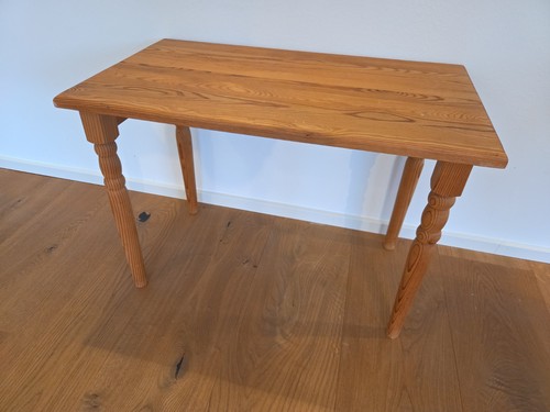 Kleiner tisch aus massivholz - kleiner,