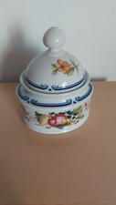 Hübsche Zuckerdose mit Deckel  von Seltmann Weiden  - Modell Renate (86)