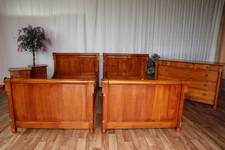 Nr.2089b 2 Betten mit Kommode und 2 Nachttischen Kirsche Vollholz