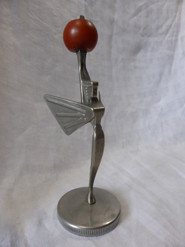 Geflügelter engel mit roter - engel,