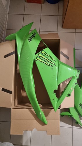 Verkleidung r oben - +, grün
