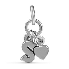 Buchstaben Anhänger + Herz