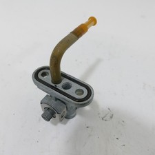 Suzuki VS 1400 Intruder Benzinhahn Tankanschluß 79727