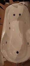 Badewanne mit Hydromassage