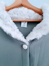 ** NEU ** FLEECE++ KUSCHELJACKE ++ PONCHO ++ GRAU/WEISS ++ FAUX FELL ++ 46